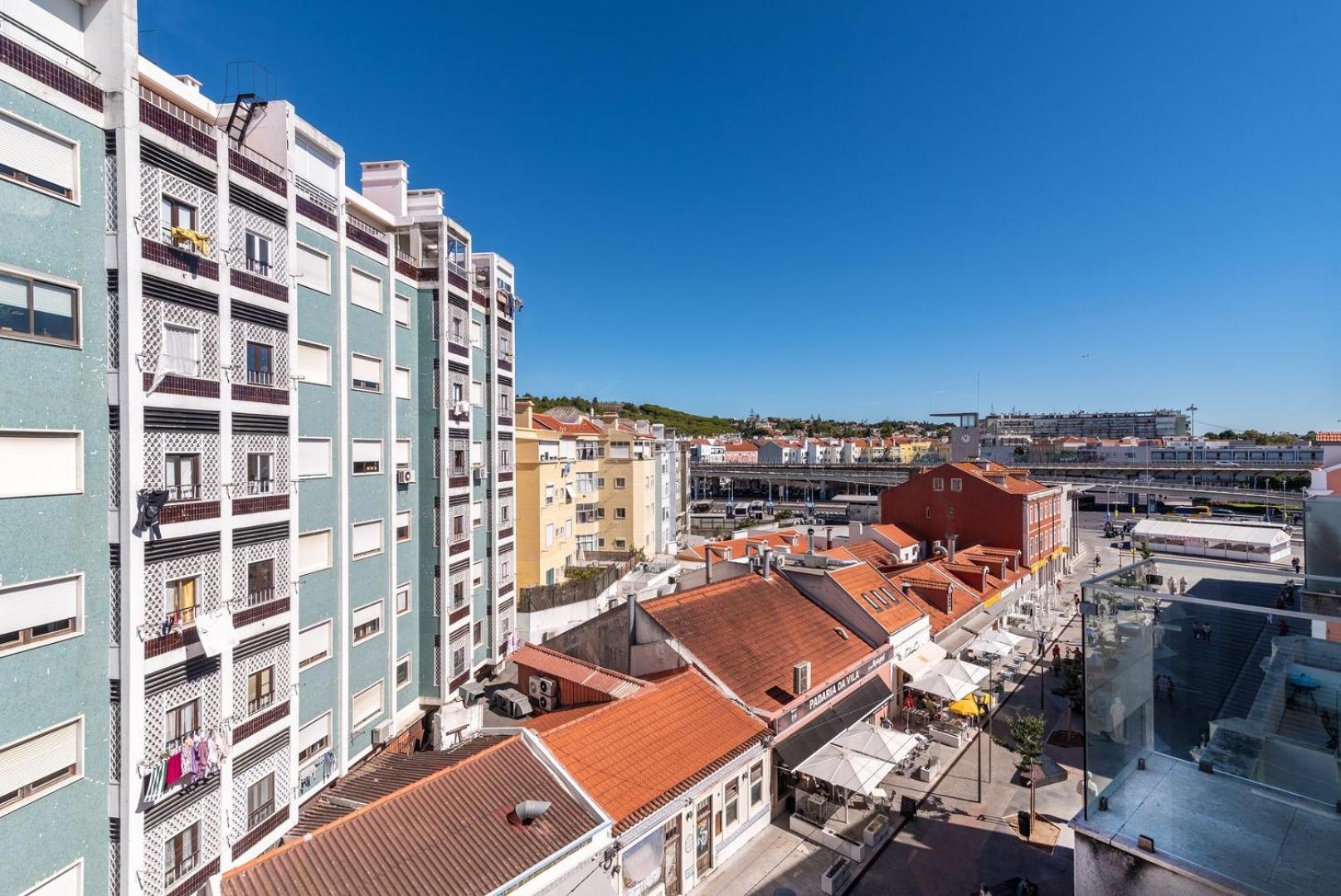 Guestready - Alges Apt With Stunning Rooftop Pool Algés Exterior foto